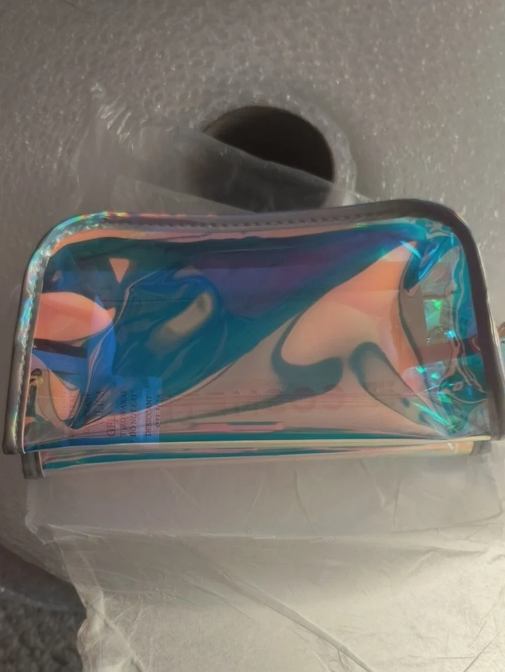 Iridescent Cosmetic Pouch - IT COSMETICS